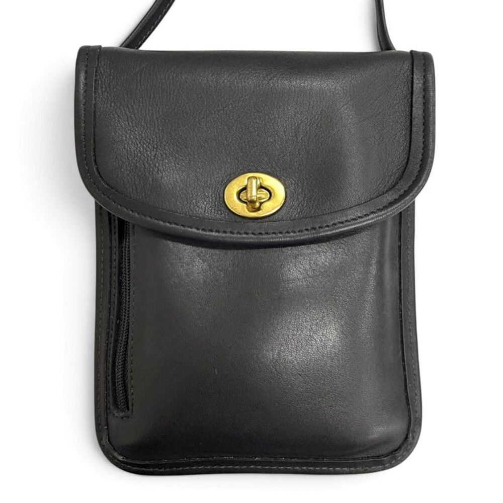 Coach Glove Leather Shoulder Bag